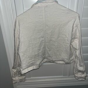 Lulus white cotton cropped jacket with flower stitching